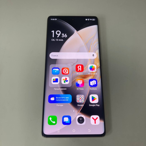 Мобильный телефон TECNO Camon 30S Pro 8/256 гб