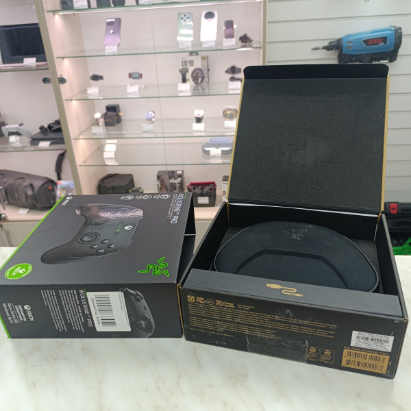 Геймпад razer wolverine v3 pro
