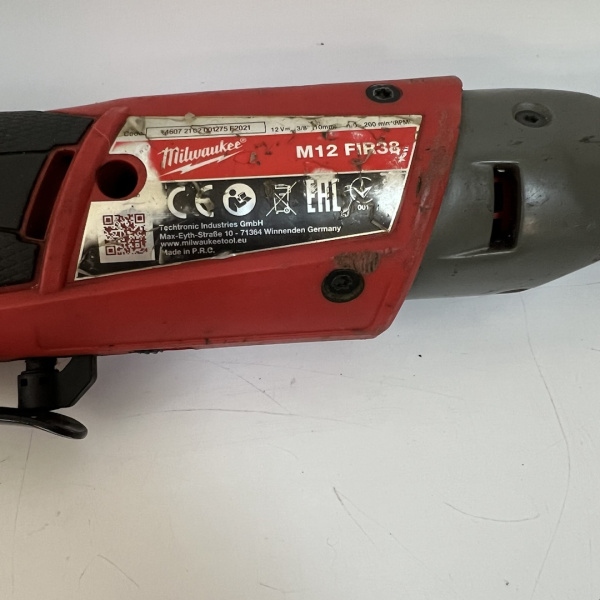 Аккумуляторная трещотка MILWAUKEE M12 FUEL FIR38-0  Аккумуляторная трещотка MILWAUKEE M12 FUEL FIR38-0