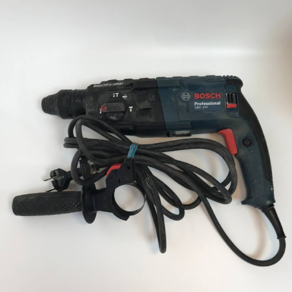 Перфоратор BOSCH  gbh240 Перфоратор BOSCH  gbh240