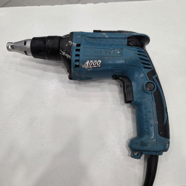 Шуруповерт MAKITA FS4000 