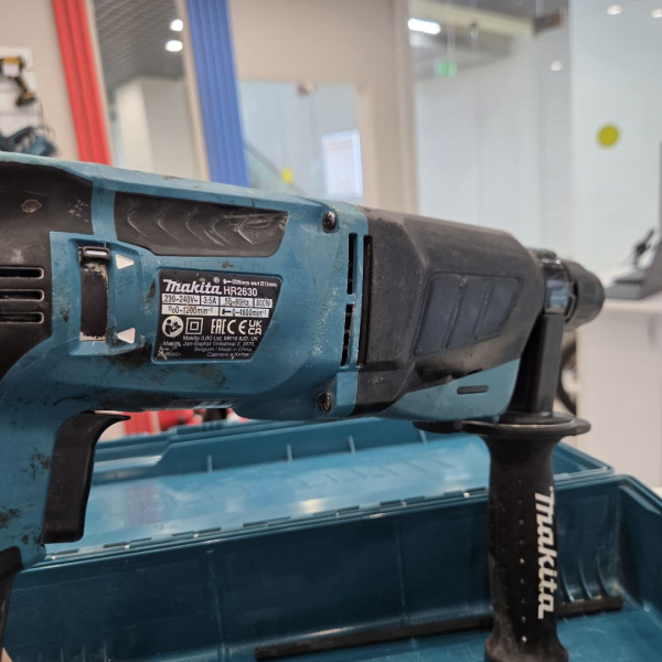Перфоратор MAKITA  hr2630