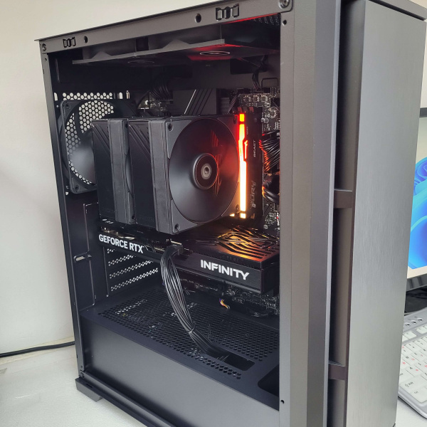 Игровой системный блок i7/64DDR5/RTX5070.12Gb/1TB