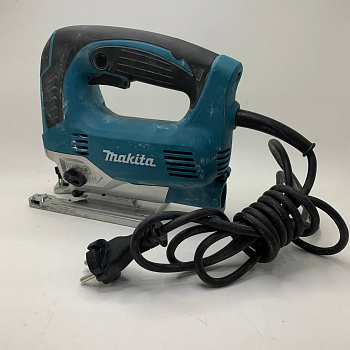 Лобзик MAKITA JV0600