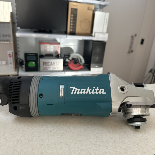 Ушм MAKITA GA9080 