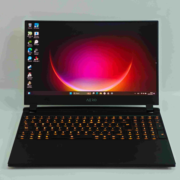 Ноутбук GIGABYTE 15 Aero 15,6"/ Intel Core i7-10870H/ 16 Гб/ 512 Гб/ Ноутбук GIGABYTE 15 Aero 15,6"/ Intel Core i7-10870H/ 16 Гб/ 512 Гб/