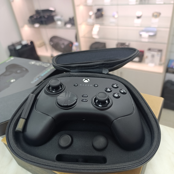 Геймпад razer wolverine v3 pro