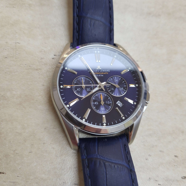 Часы jacques lemans