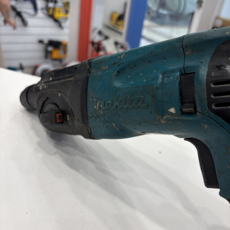 Перфоратор MAKITA HR2470