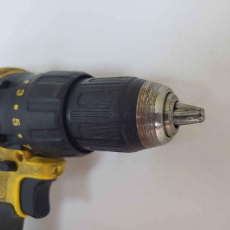 Шуруповерт DEWALT DCD7771