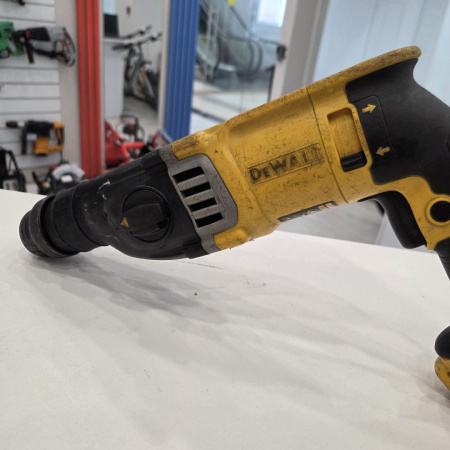 Перфоратор DEWALT D25144KS 