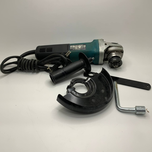 Ушм MAKITA  9566cv