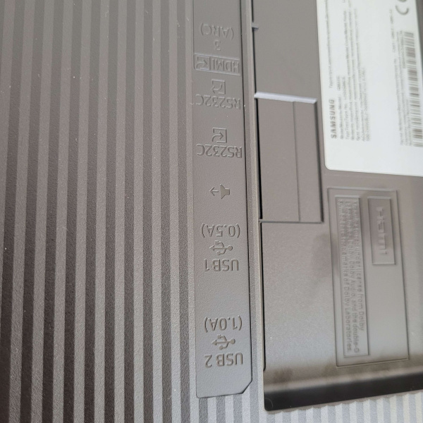 Профессиональный дисплей 32" Samsung QM32C LH32QMCEBGCXCI