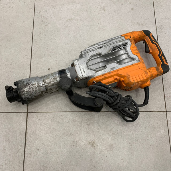 Отбойный молоток ВИХРЬ  ом-1750э