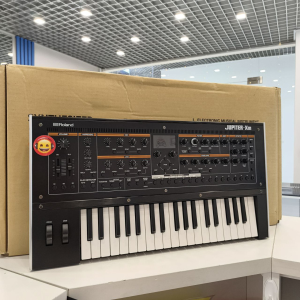 Синтезатор ROLAND jupiter xm 